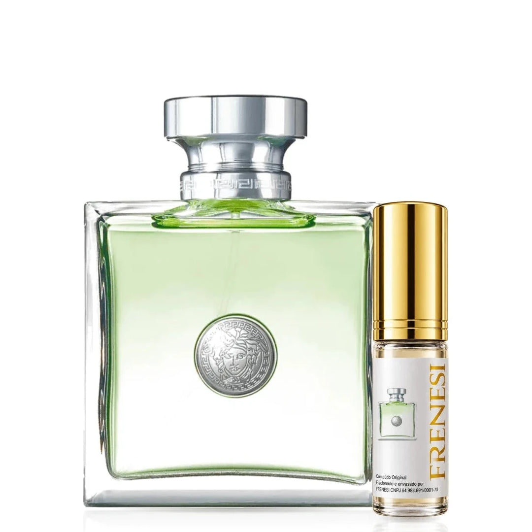 Versense Eau de Toilette, de Gianni Versace, ao lado do decant da Frenesi